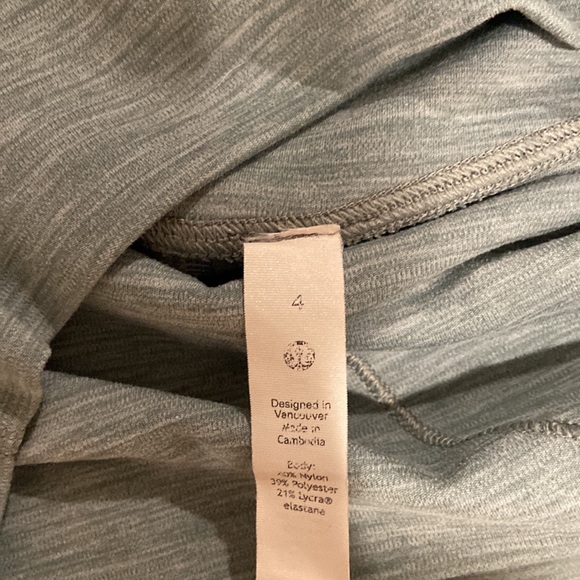 Leggings Beyond Yoga (2) and Lululemon (1). - Picture 2 of 4